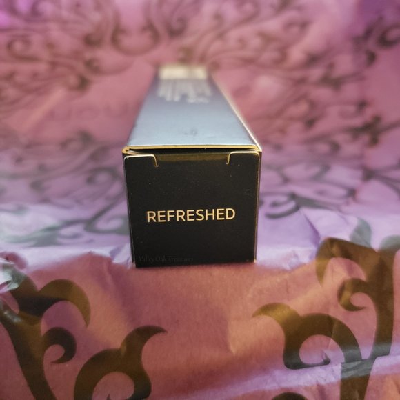 Younique Hottie Lip Plumper Refreshed - Picture 3 of 3